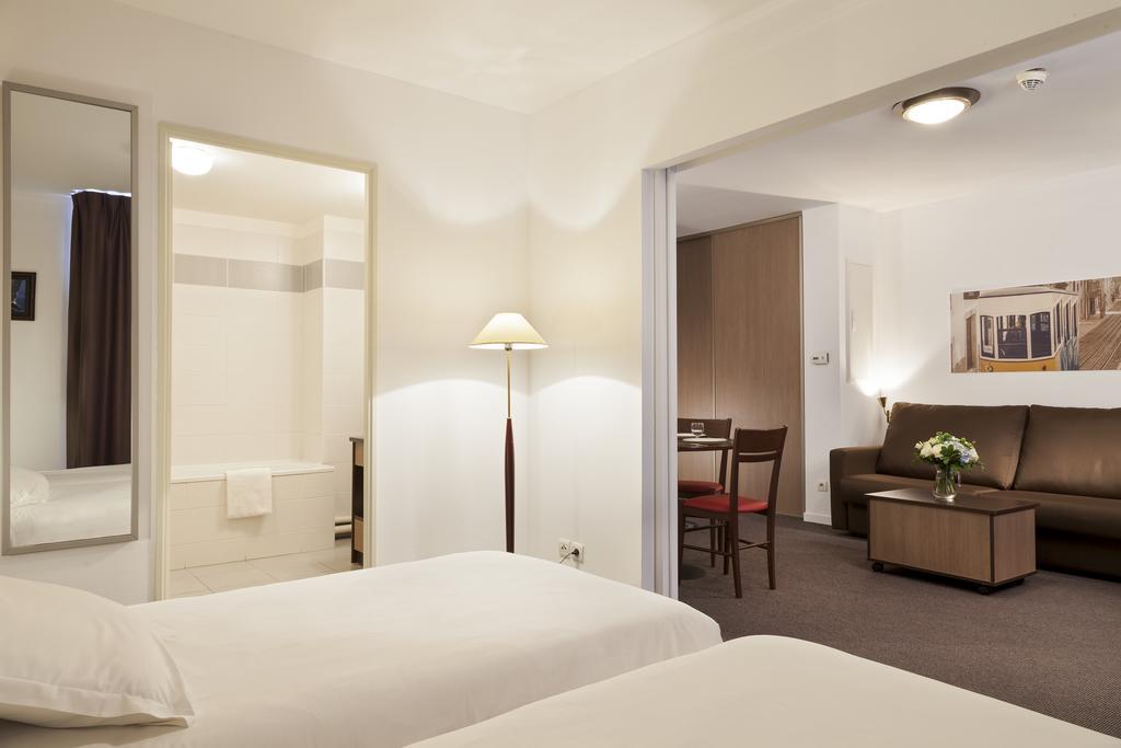 Comfort Suites Le-Port-Marly Paris Ouest 르포트말리 외부 사진