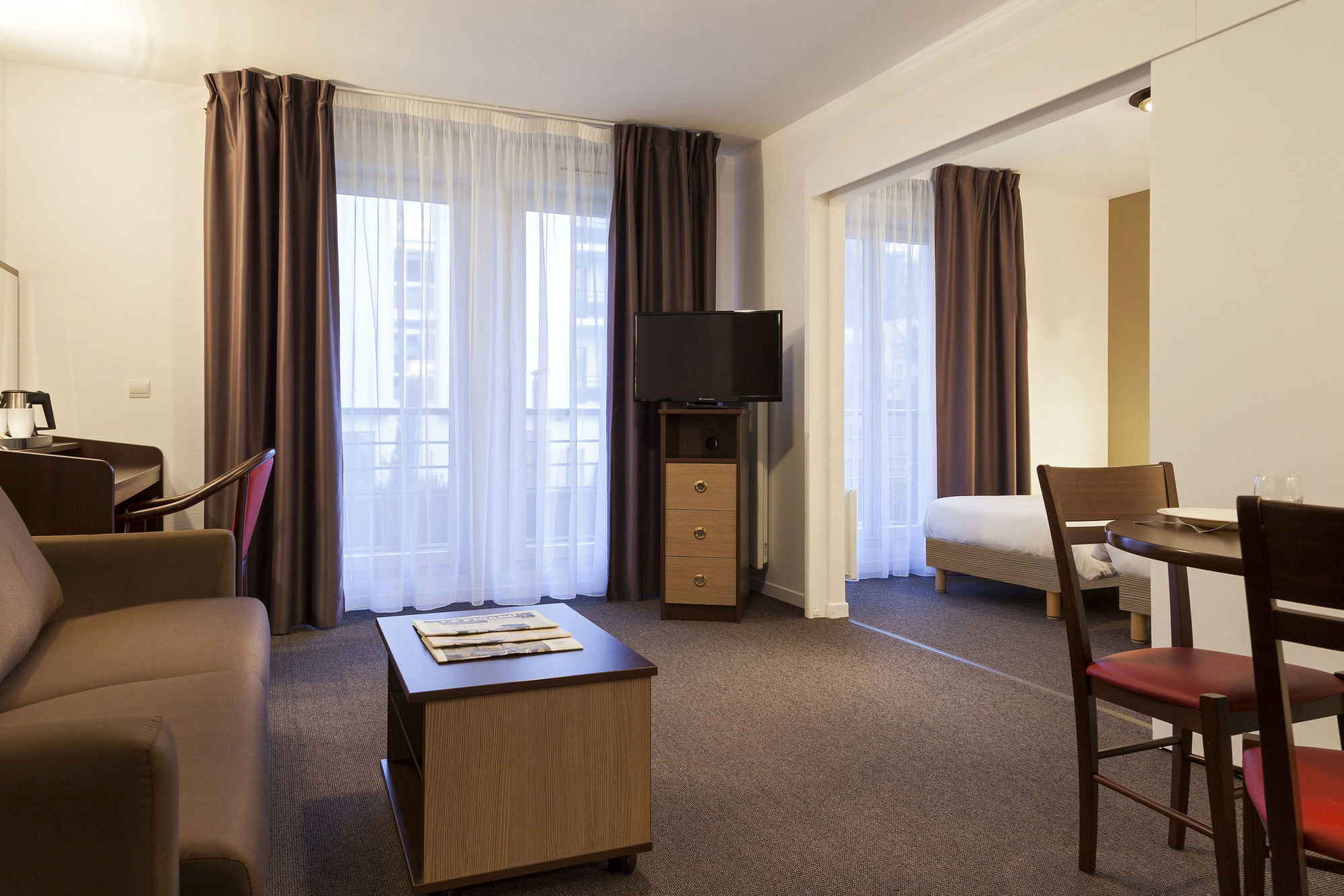 Comfort Suites Le-Port-Marly Paris Ouest 르포트말리 객실 사진