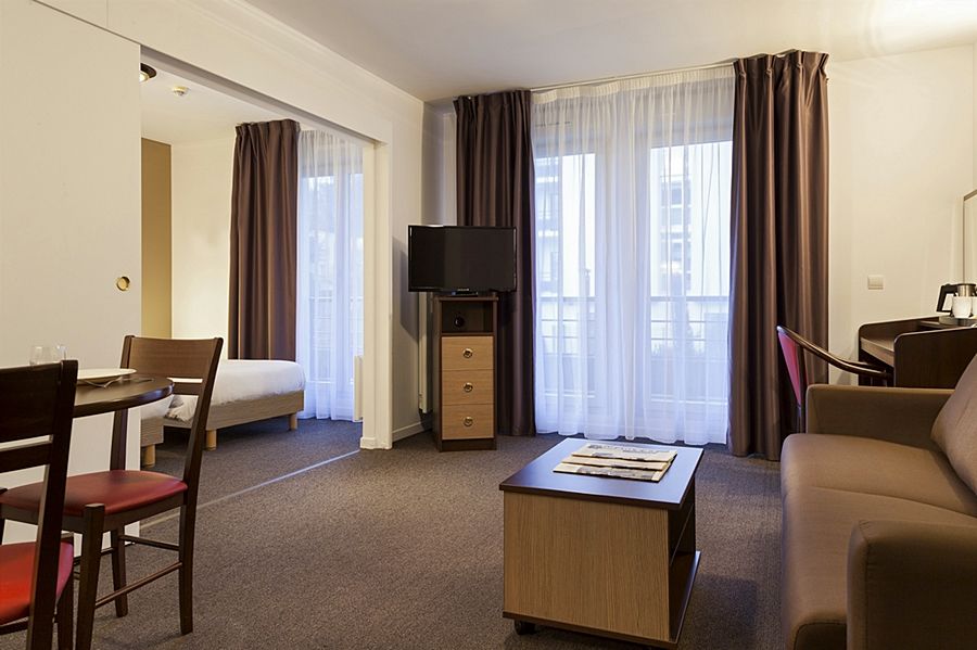 Comfort Suites Le-Port-Marly Paris Ouest 르포트말리 외부 사진