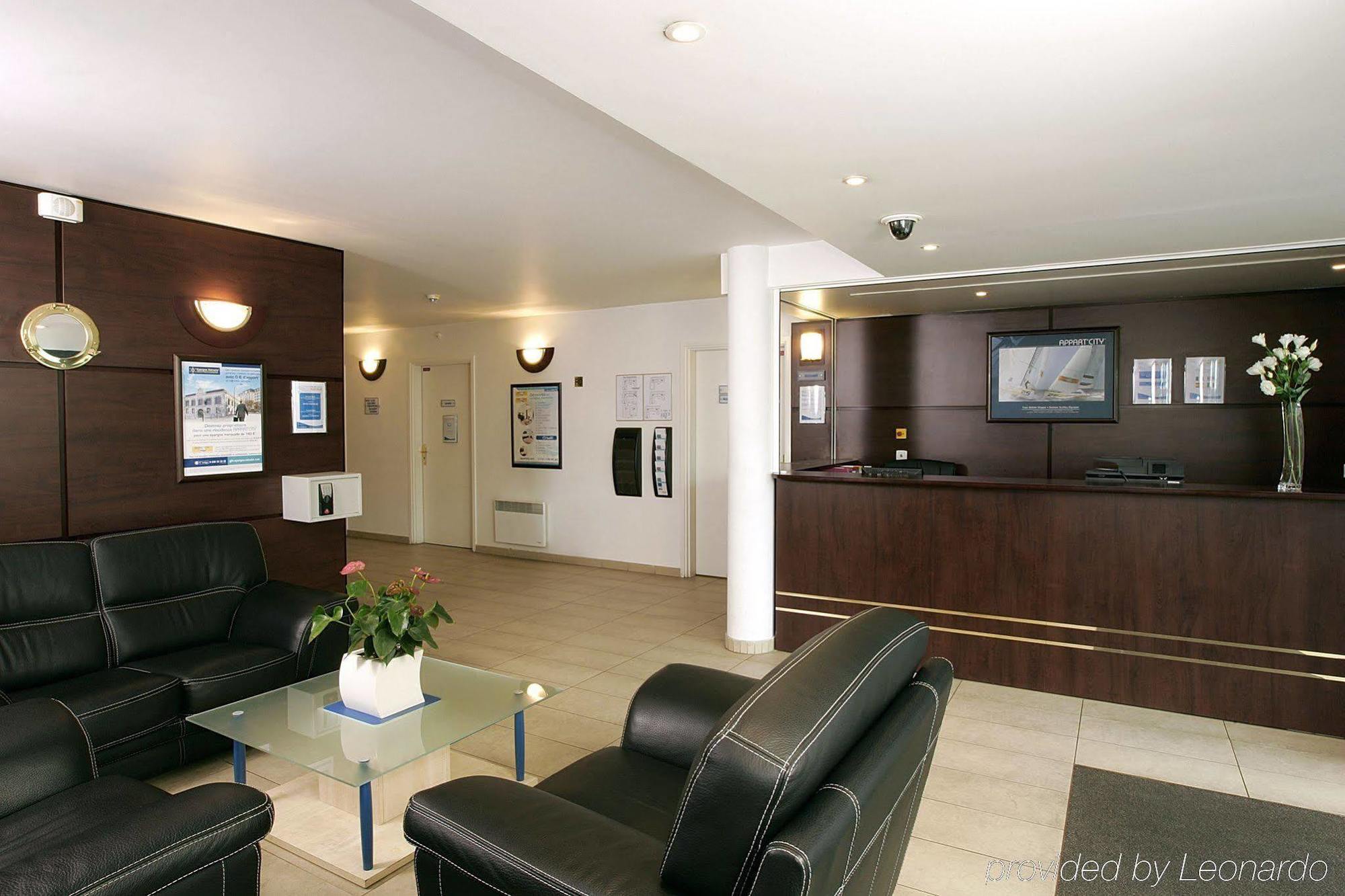 Comfort Suites Le-Port-Marly Paris Ouest 르포트말리 외부 사진