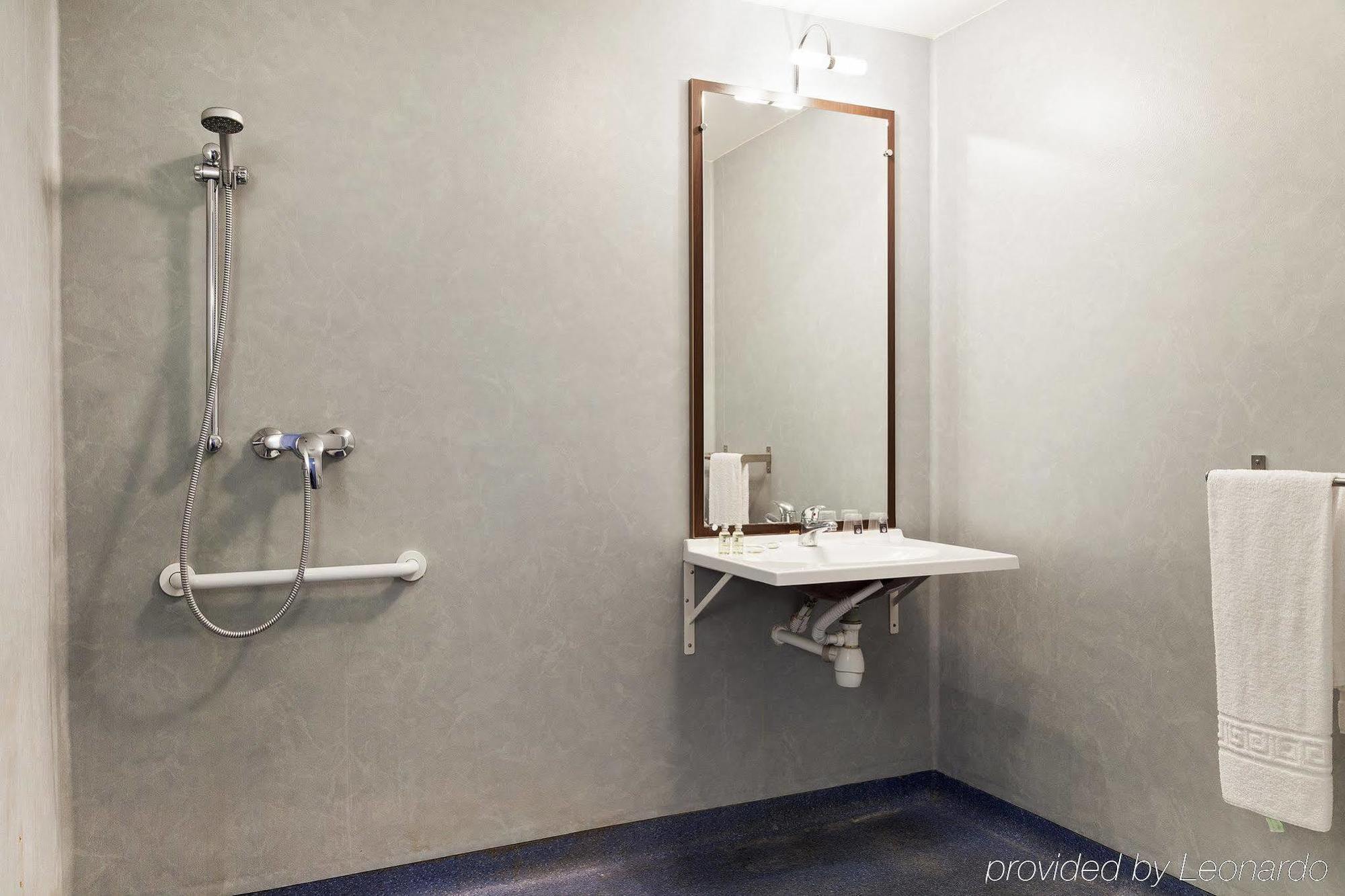 Comfort Suites Le-Port-Marly Paris Ouest 르포트말리 외부 사진
