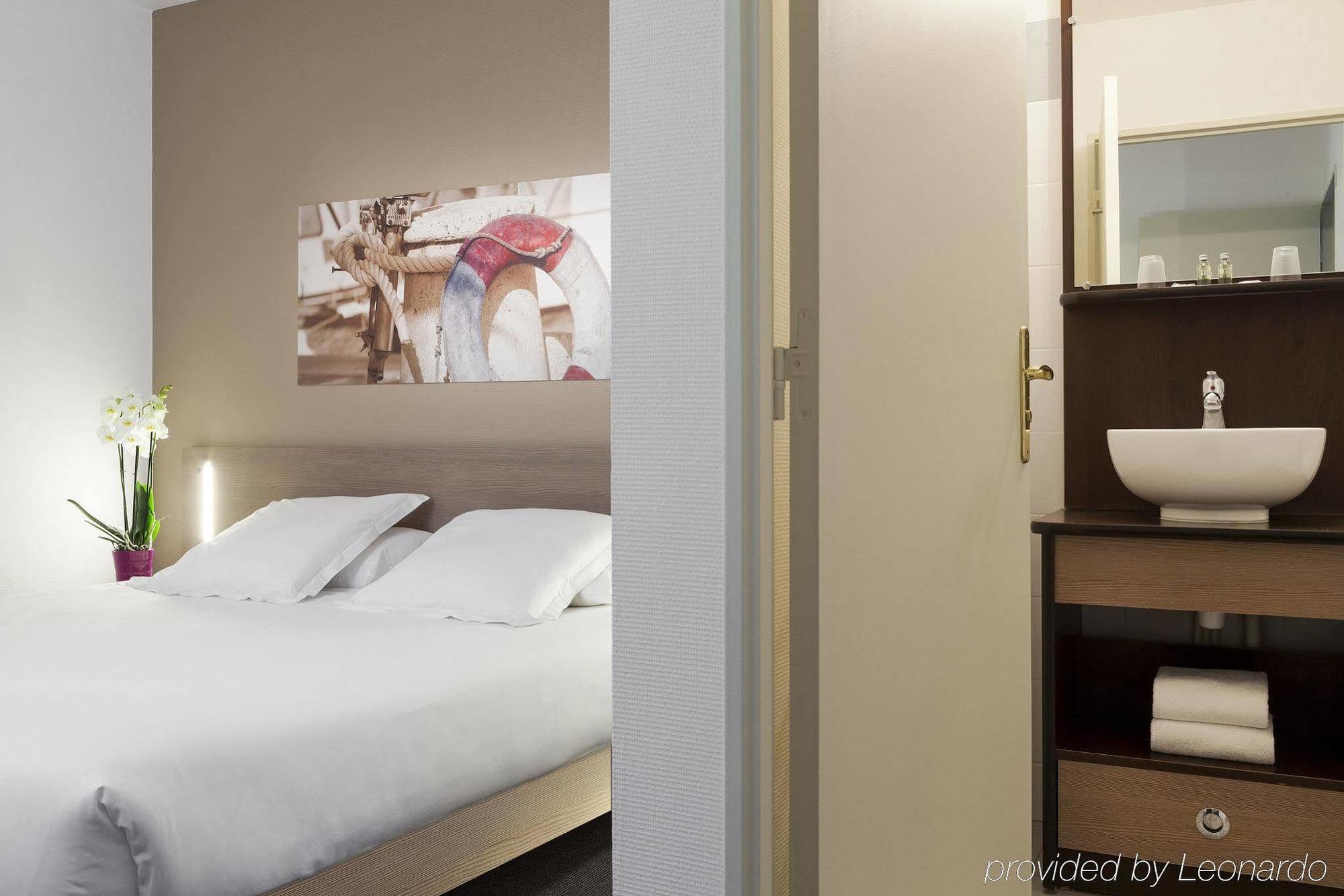 Comfort Suites Le-Port-Marly Paris Ouest 르포트말리 외부 사진