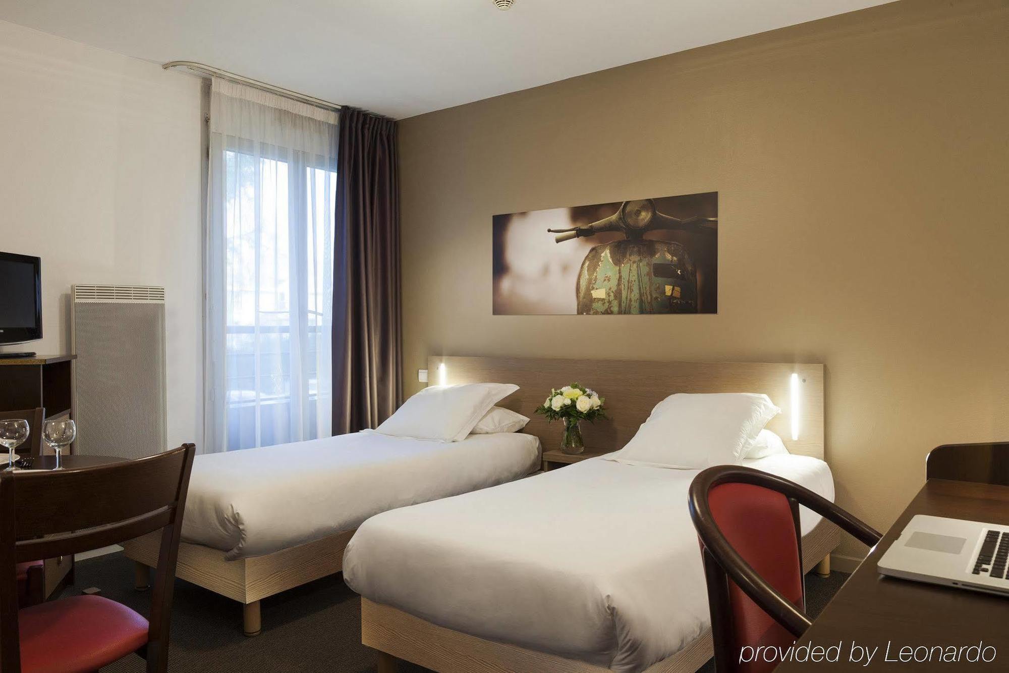 Comfort Suites Le-Port-Marly Paris Ouest 르포트말리 외부 사진