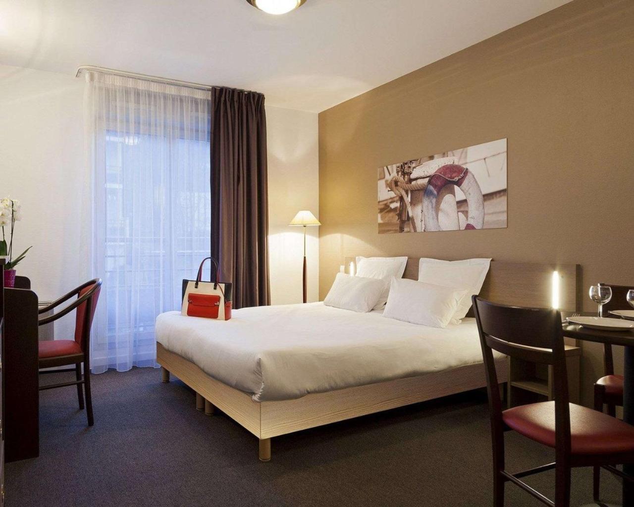 Comfort Suites Le-Port-Marly Paris Ouest 르포트말리 외부 사진