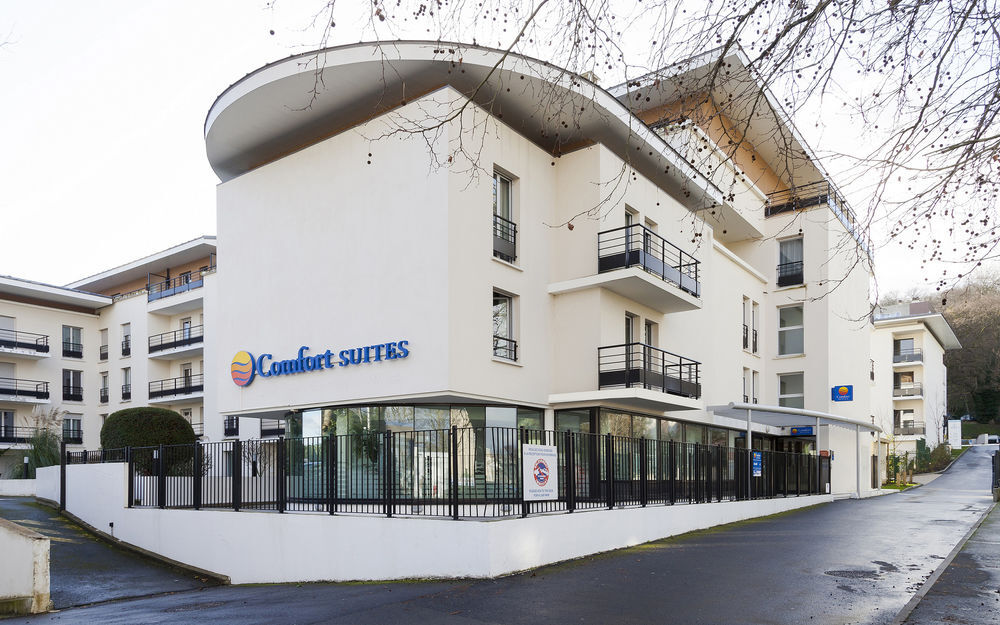 Comfort Suites Le-Port-Marly Paris Ouest 르포트말리 외부 사진
