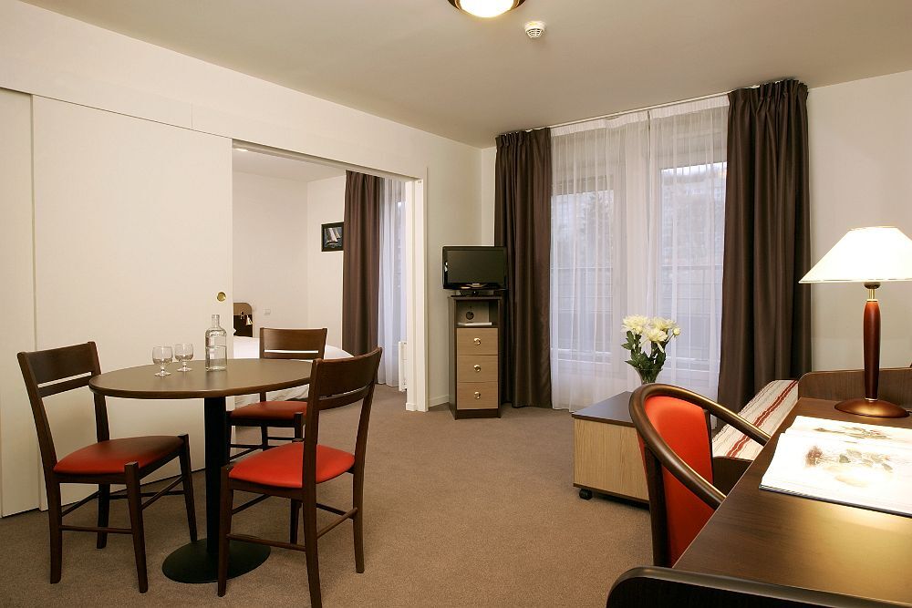 Comfort Suites Le-Port-Marly Paris Ouest 르포트말리 외부 사진